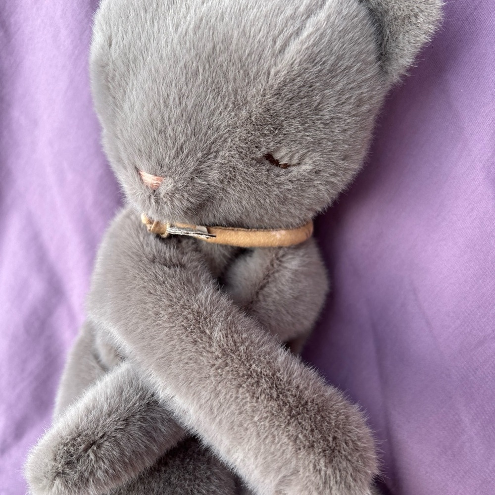 Maileg GREY Medium Sleeping Kitten NWT sold out collectible soft grey